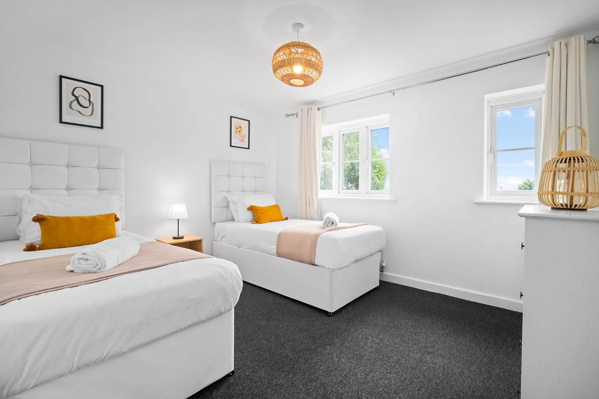2 Bedroom House - Garden & Parking 2Gm - Wifi Birmingham Buitenkant foto
