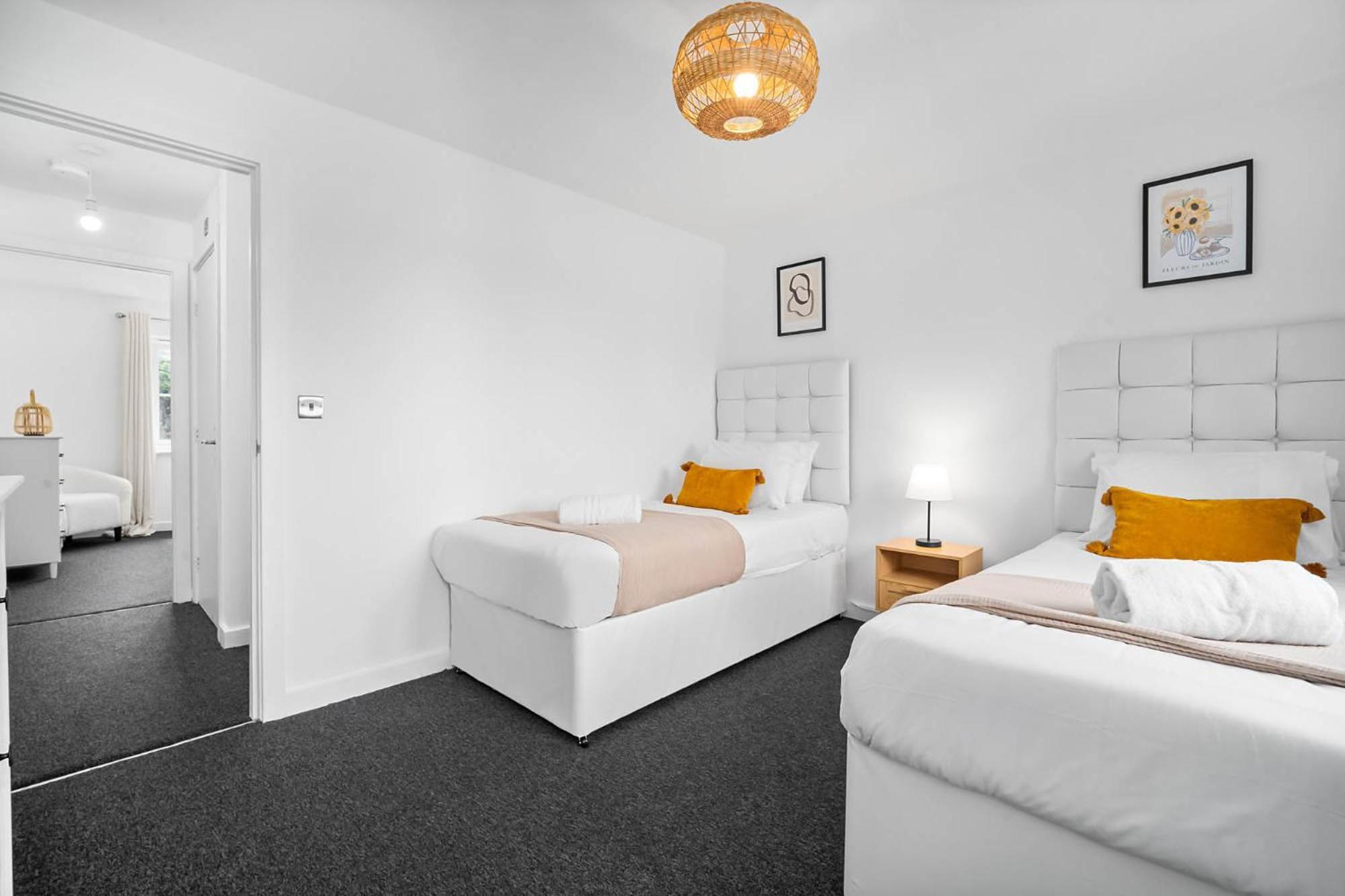 2 Bedroom House - Garden & Parking 2Gm - Wifi Birmingham Buitenkant foto